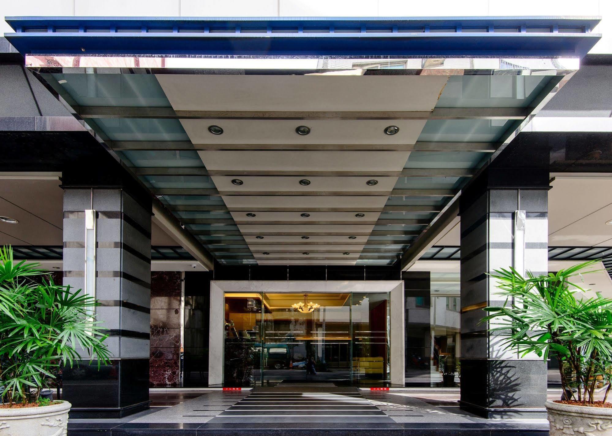 Kao Yuan Hotel - Zhong Shan Tchaj-čung Exteriér fotografie