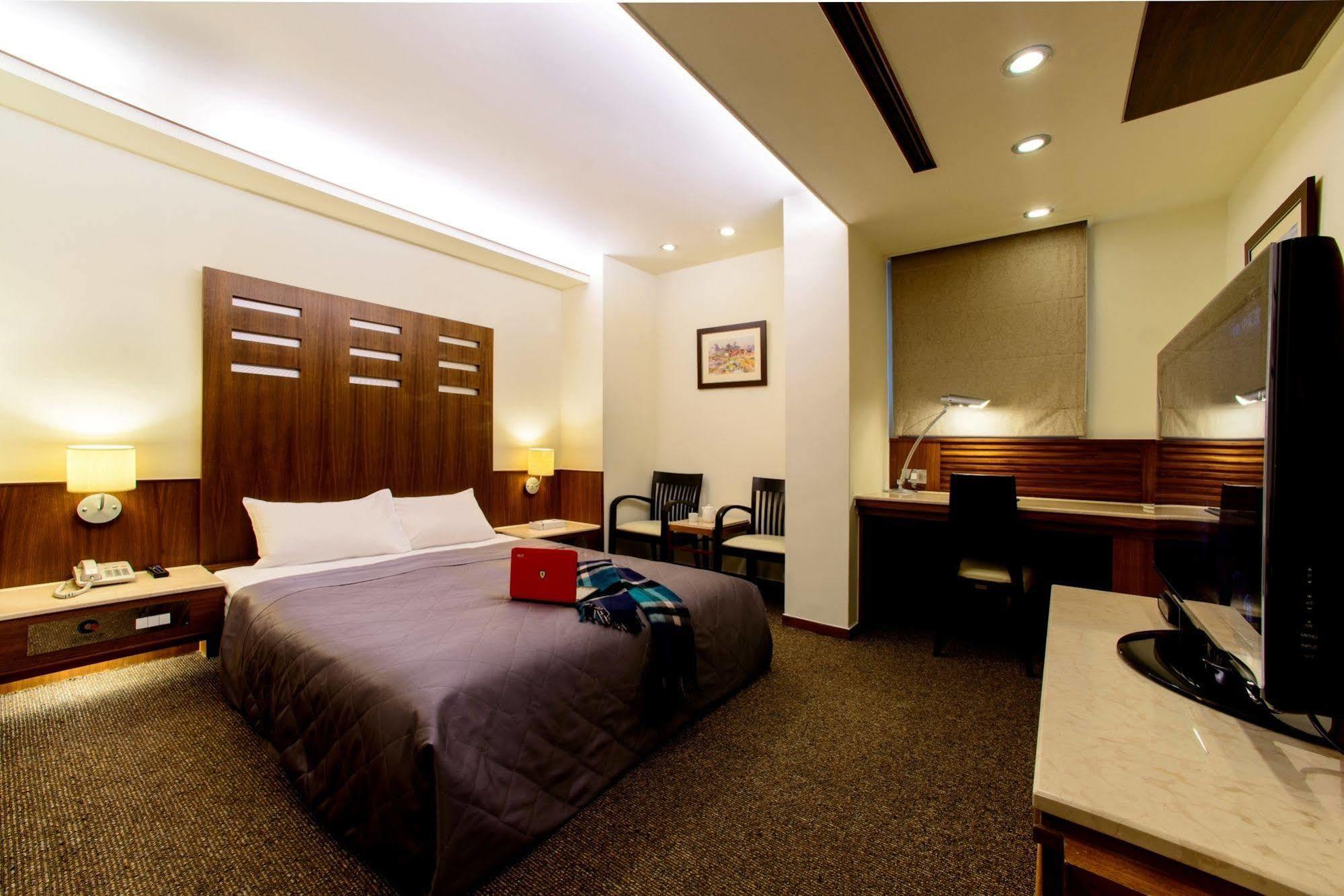 Kao Yuan Hotel - Zhong Shan Tchaj-čung Exteriér fotografie